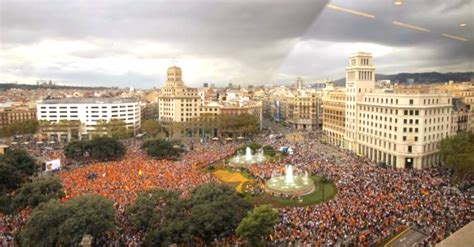 Recuerda Hoy hace 10 años que los catalanes decidimos enfrentarnos al