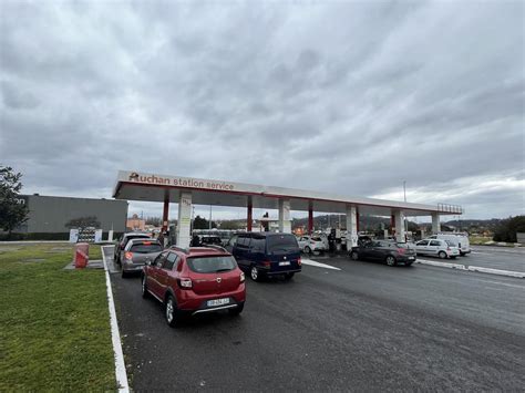 Blocage des raffineries à Bordeaux des automobilistes commencent à