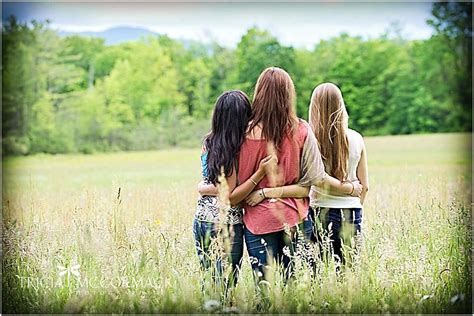 100 Three Friends Pictures