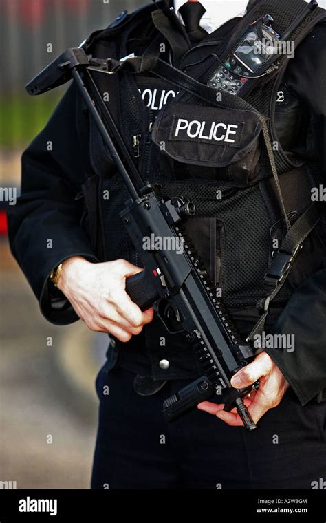 Uk Armed Ministry Of Defence Police On Patrol Outside St Fergus Gas