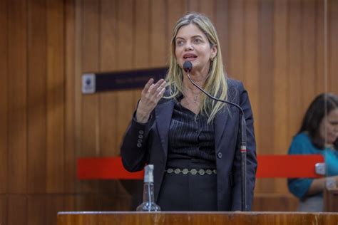 Gracinha M O Santa Aposta Em Chapa Formada Por B Rbara Do Firmino E