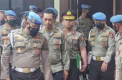 Akhirnya Terbongkar Semua Inilah 5 Jenderal Polisi Yang Sepakat