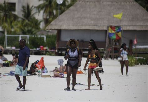 Secretaría de Turismo recibe delegación de alcaldes brasileños en Cancún