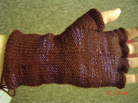 Ravelry Celtic Cable Fingerless Gloves Pattern By Lovealegna