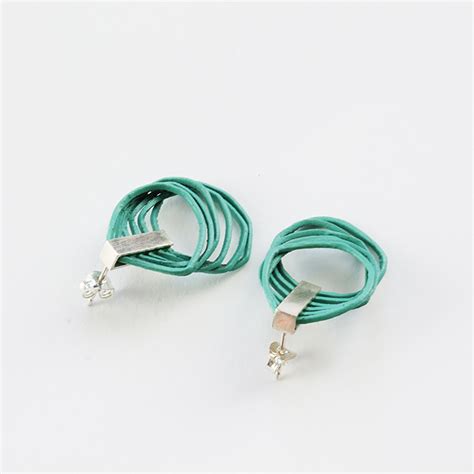 Loop Earrings Small | Earrings by Dominika Kupcova