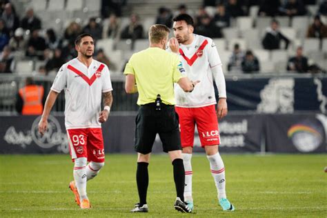 VAFC un joueur bientôt suspendu qui sont les autres sous la menace