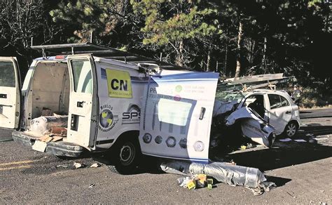 Conductor Choca Contra Una Camioneta Y Muere Tres Personas Resultan