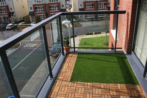 Artificial grass balcony — Amazon Landscaping and Garden Design-