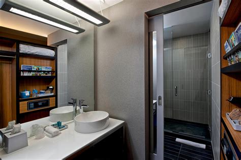 Aloft Tulsa Downtown hotel amenities | Hotel room highlights