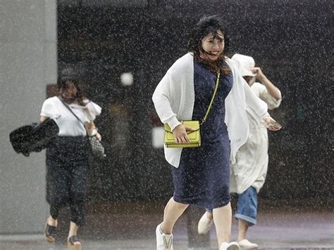 Powerful Typhoon Nanmadol Pounds Southern Japan Thousands Evacuated