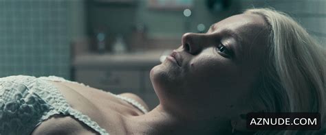 HADLEY ROBINSON Nude AZNude