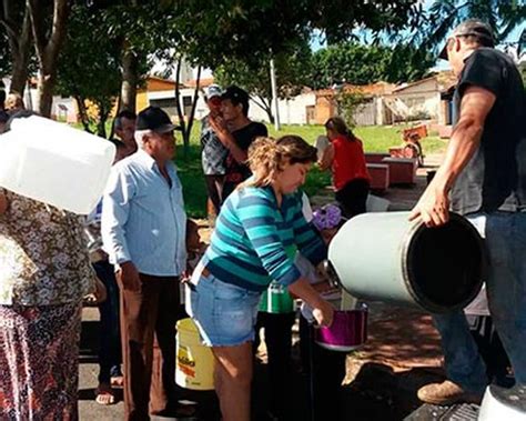 Após duas doações produtores voltam a doar mais um caminhão de leite