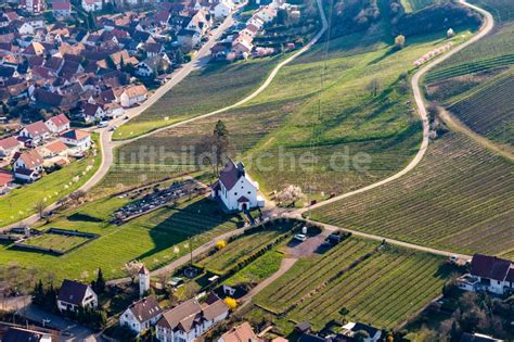 Luftbild Gleiszellen Gleishorbach Kirchengebäude der und Friedhof bei