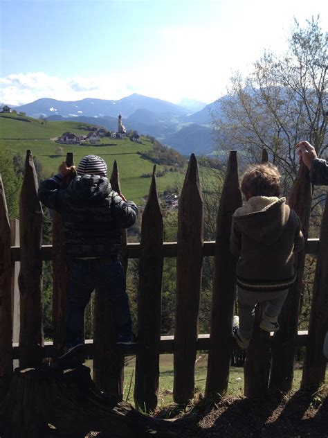 Zu Den Erdpyramiden Am Ritten Wandern Ritten Das Sonnenplateau Bei Bozen