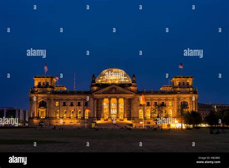 Deputy of the reichstag fotografías e imágenes de alta resolución Alamy