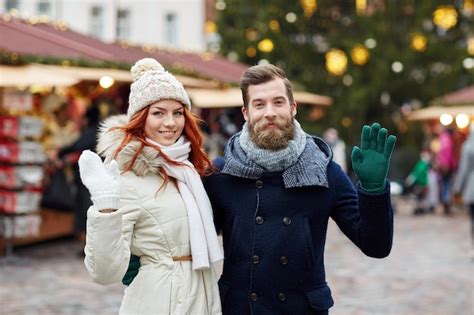 Vacaciones Invierno Navidad Gesto Y Concepto De La Gente Feliz