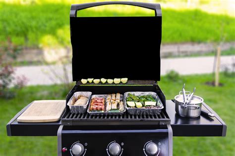 Can't decide between a charcoal or gas BBQ? Here's how to choose ...