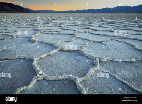 Parque Nacional Cuenca De Badwater Fotograf As E Im Genes De Alta