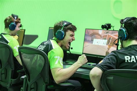 OpTic Gamingin sahibi olduğu Houston Outlaws H E B ile anlaştı 5mid