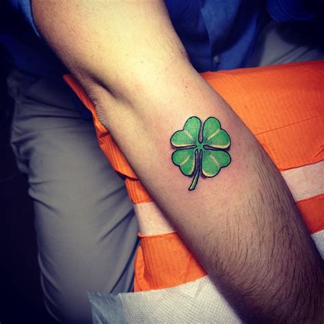70+ Best Four Leaf Clover Tattoo Ideas and Designs - Lucky Plant (2018)