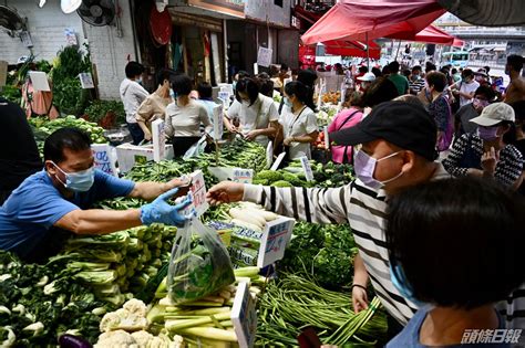 大圍街市人流明顯減少 檔販大呻：有街坊見要掃「安心出行」即調頭走 頭條日報