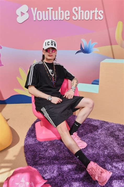 Peso Pluma Supera A Bad Bunny En Youtube Express Diario