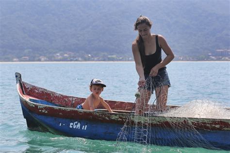 Pescadoras E Pescadores Artesanais De Ubatuba Se Unem Para Manter Vivas