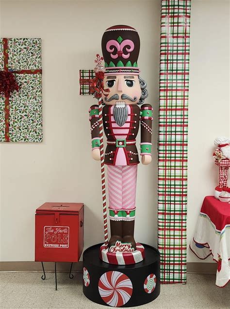 Pin By Jaclyn Williams On Decorations In Nutcracker Christmas