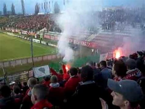 Widzew D Motor Lublin R Spalenie Flagi Youtube