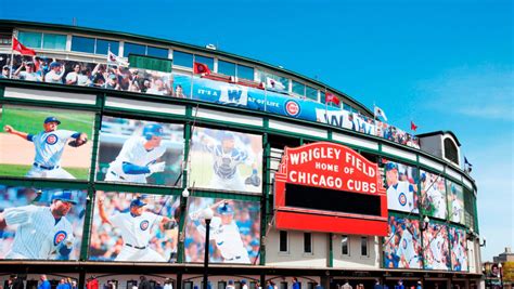 Wrigley Field Tour – Trekient.com