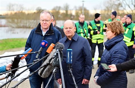 Scholz Zu Besuch Im Hochwassergebiet Upday News