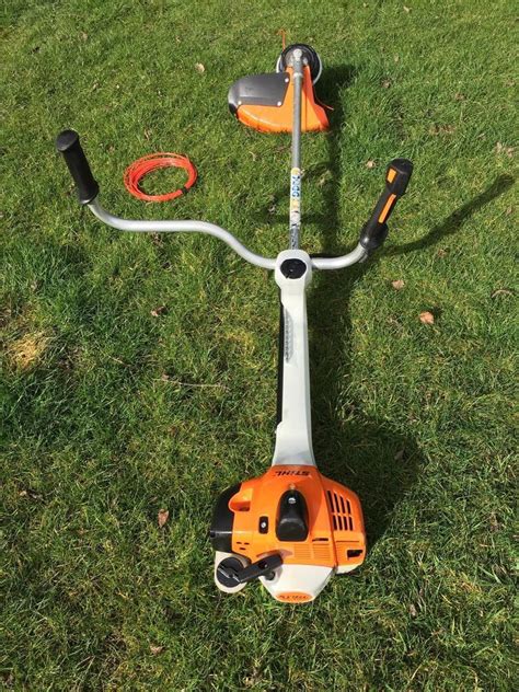 STIHL FS 410 C EM PROFESSIONAL PETROL BRUSHCUTTER STRIMMER In Blaby