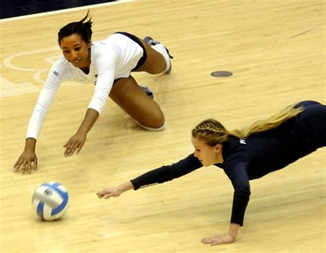 Womens Volleyball Freshman Libero Kendall White Dives Into Penn State