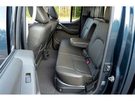 2019 Nissan Frontier: 72 Interior Photos | U.S. News