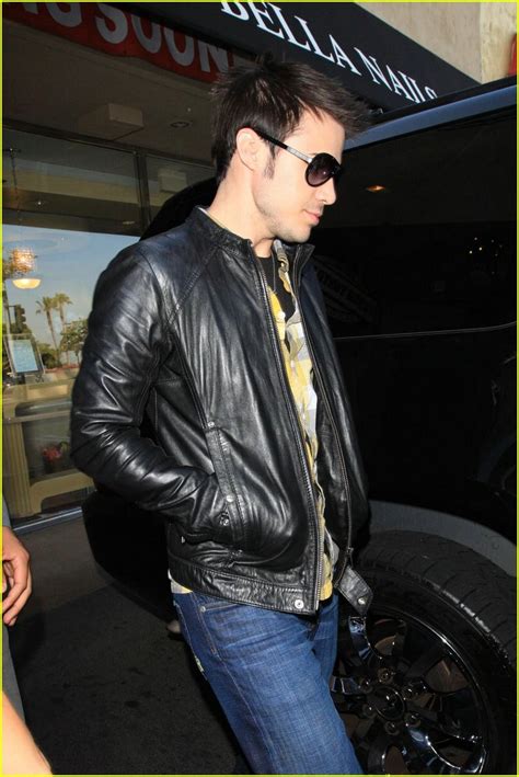 American Idols Kris Allen Adam Lambert Live Photo Adam