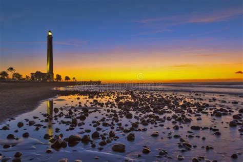 Destinos De Viaje Faro De Maspalomas En La Isla De Gran Canaria