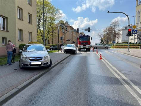 Niebezpieczny Wypadek W Centrum Tarnowa Potr Cona Piesza Z Dzieckiem W