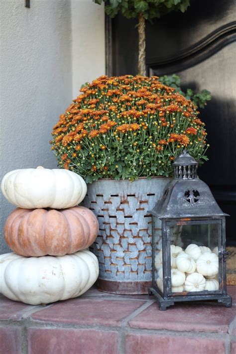 9 Different Ways To To Decorate For Fall Using Olive Buckets Fall