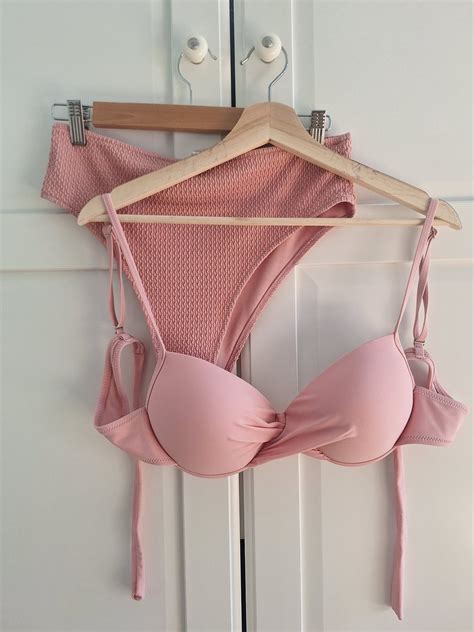 Rosa Bikini Set st L oanvänd men utan lappen Köp på Tradera 681645592