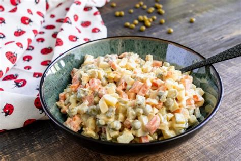 Polish Vegetable Salad Jarzynowa Recipe Recipe Recipes Cooking