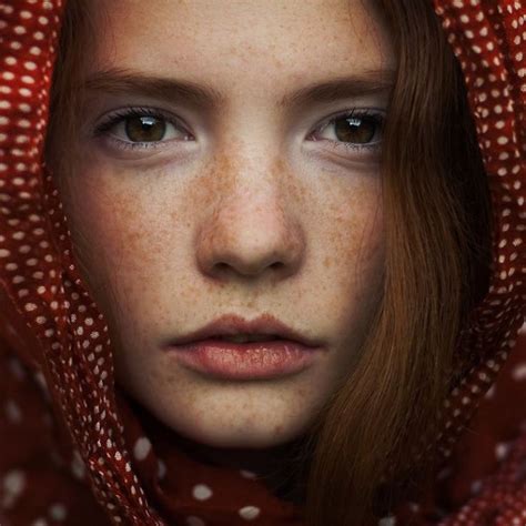 98 Freckled People Wholl Hypnotize You With Their Unique Beauty Photography Inspiration