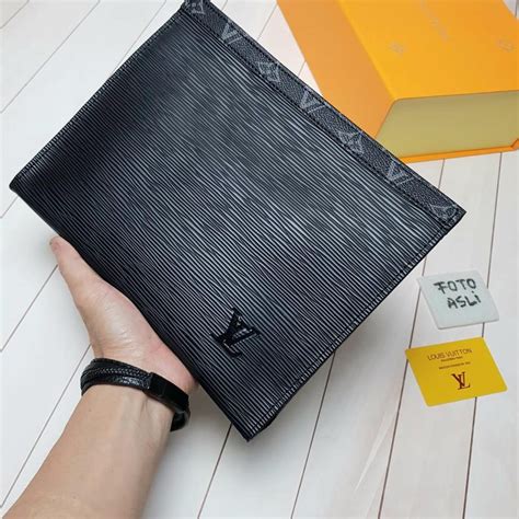 Api921 278 คลตช L Vuitton no Serial แถมฟรถงมอ BubbleWrap