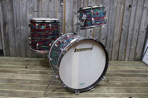 Ludwig 1976 Super Classic In Psychedelic Red Uk