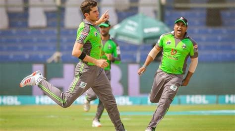 Psl Lahore Qalandars Beat Peshawar Zalmi By Wickets Cricket