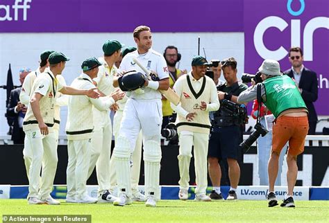 Australia Give Stuart Broad Guard Of Honour Ahead Of His Final Test