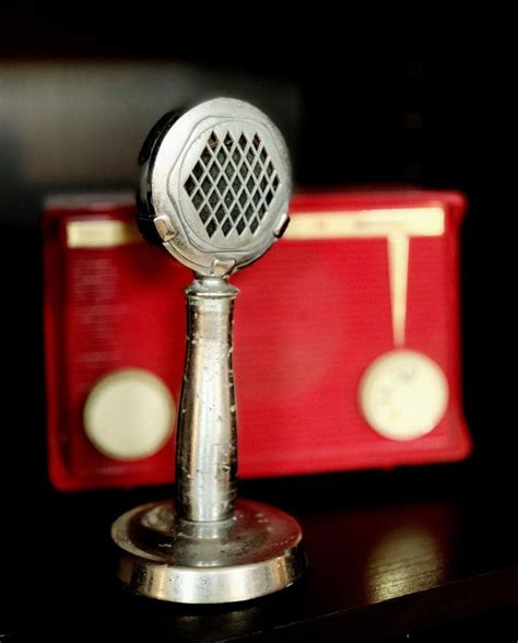 Stunning Vintage Microphone for Studio Recording