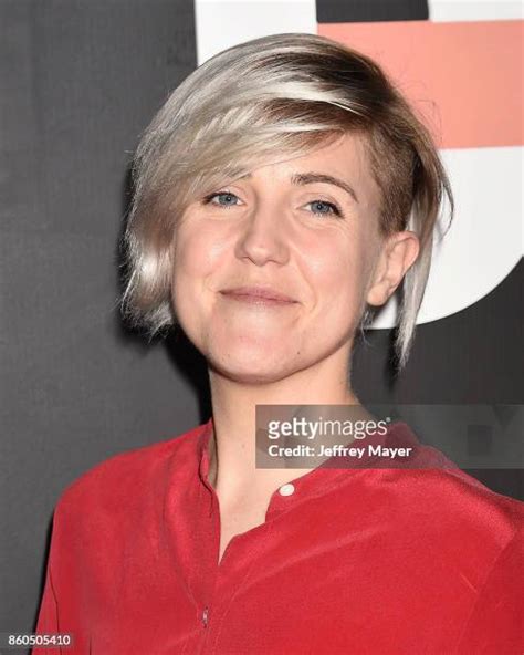 Hannah Hart Fotografias E Filmes Do Acervo Getty Images