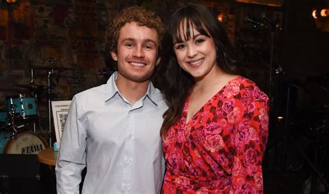 Sean Giambrone And Hayley Orrantia Preview ‘the Goldbergs Series