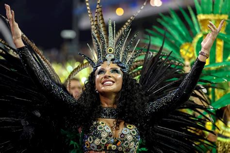 Brasil Baila Al Ritmo De La Samba En Su Primer Día De Carnaval Zona Cero