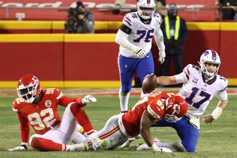 Chiefs Star Has Big Praise For Josh Allen Before Playoff Game The Spun